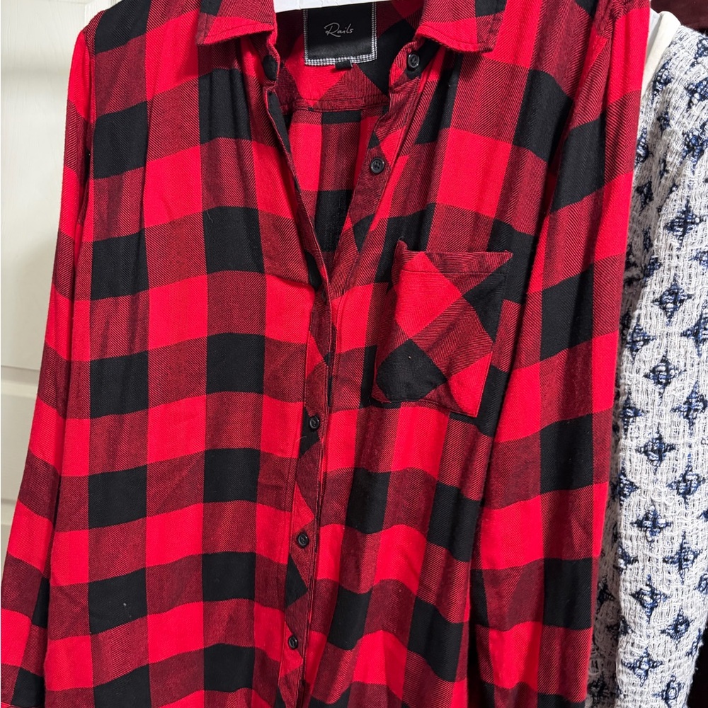 Rails Red and Black Buffalo Plaid Button-Up Shirt (hunter)
